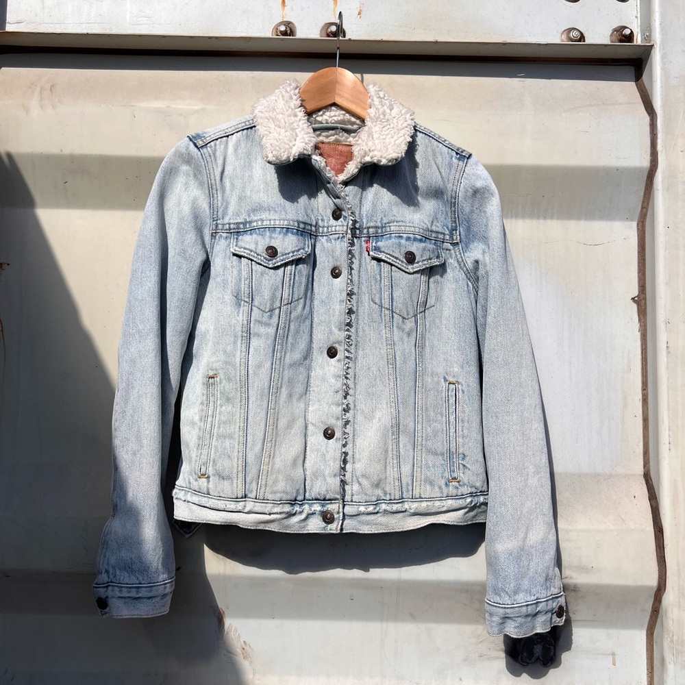 Levi’s Sherpa lined Denim Jacket